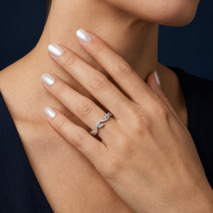 Malakan Vine Diamond Band