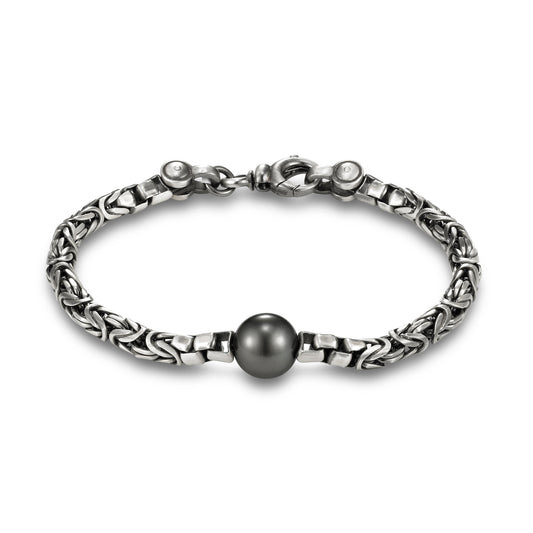 Sorrento Silver Chain Tahitian Pearl Bracelet by Mastoloni available at Talisman Collection Fine Jewelers in El Dorado Hills, CA and online. Rock this statement piece with confidence! Featuring a 11.5-12mm Tahitian pearl, this bracelet is the ultimate addition to your jewelry collection. Plus, at 8.5" in length, it fits comfortably on most wrists. Trust us, this is a must-have! 