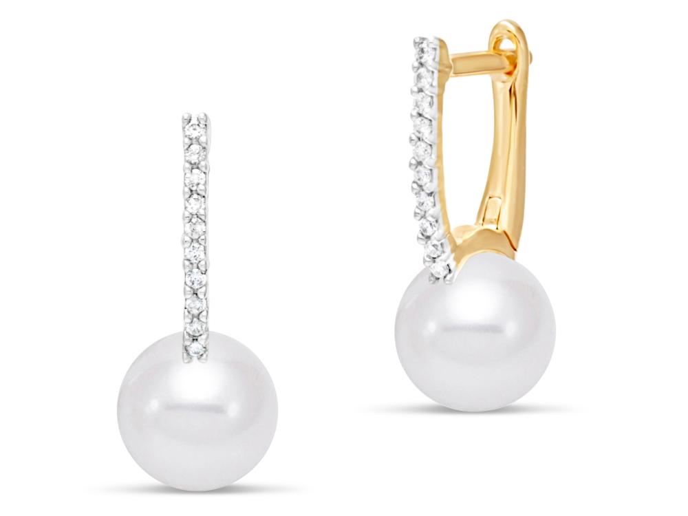 White Freshwater Pearl Drop Earrings by Mastoloni available at Talisman Collection Fine Jewelers in El Dorado Hills, CA and online. These chic huggie earrings combine 7.5–8mm white freshwater pearls with the sparkle of .10 cts of diamonds, all set in 14k gold. The pearls dangle elegantly, framed by the glimmering diamonds of the sleek gold hoops. Dressed up or worn casually, one thing is for sure, you'll love them forever! 