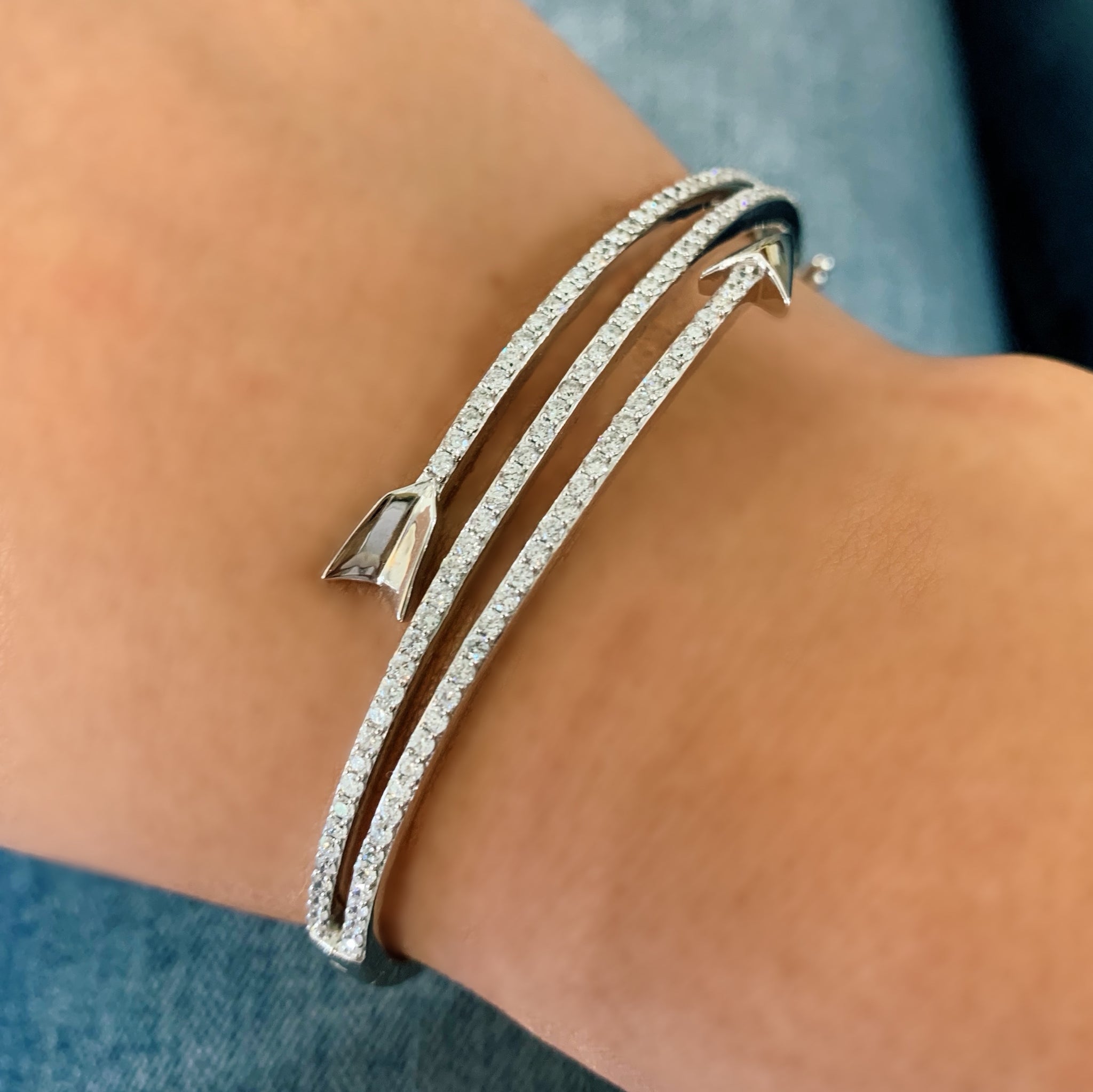 Diamond Arrow Cuff Bracelet White Gold - Main Image