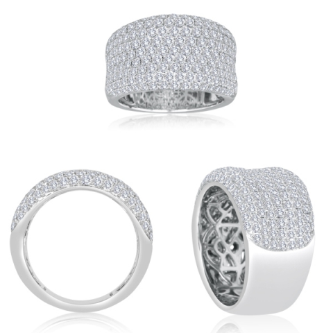 Diamond Pavè Wide Band in 14k White Gold