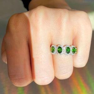 Chrome Diopside and Diamond 5-Stone Ring